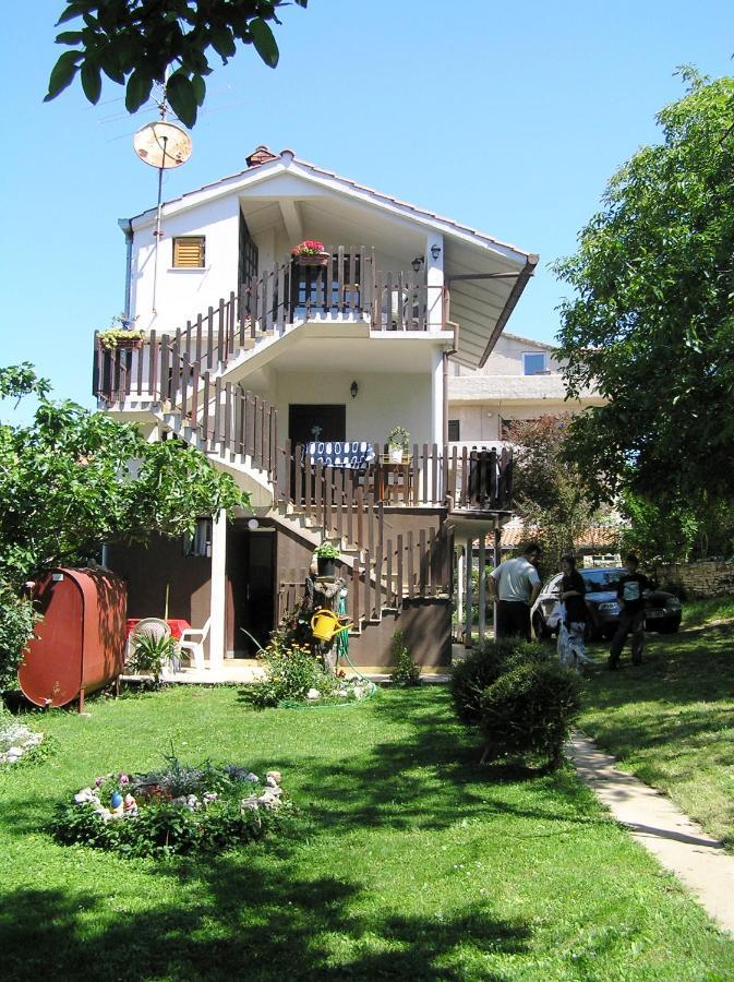 Istriensonne - Apartments Lucano Medulin Buitenkant foto